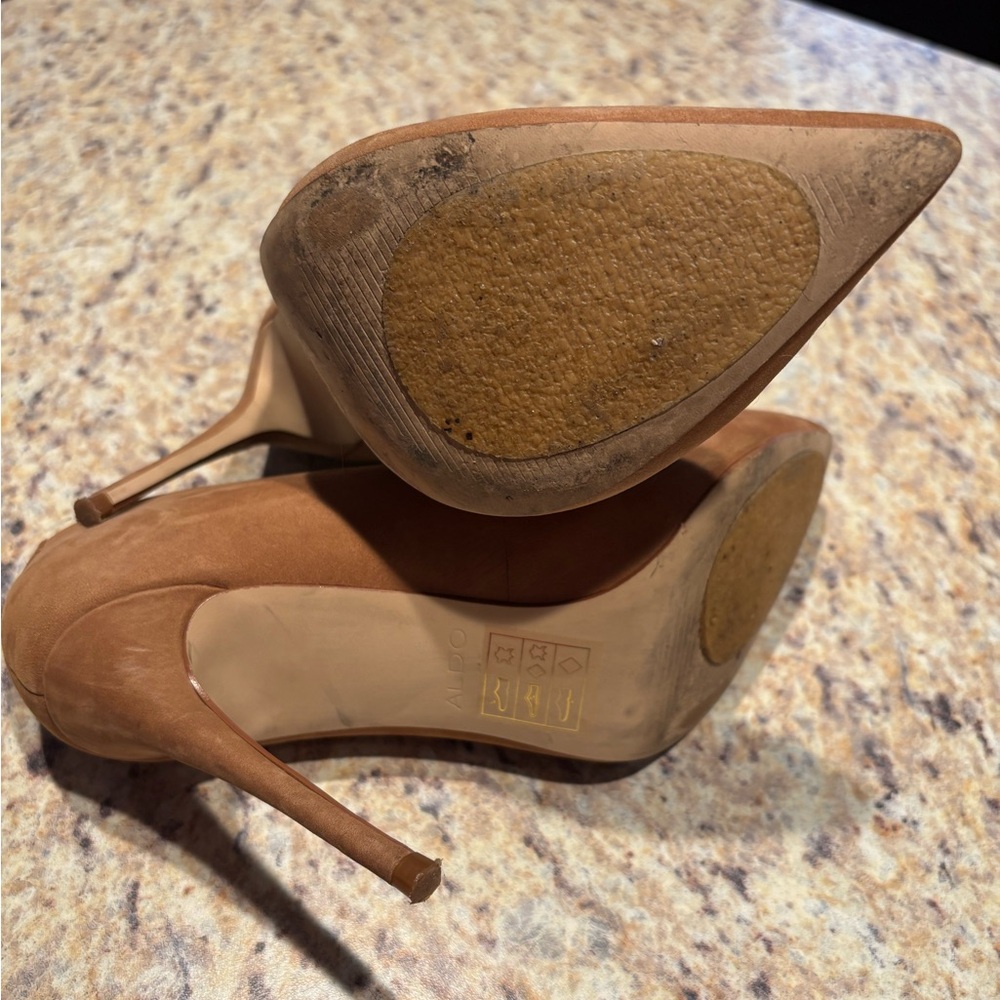 Aldo Elegant Tan Stiletto Pointed Heels - Picture 6 of 7